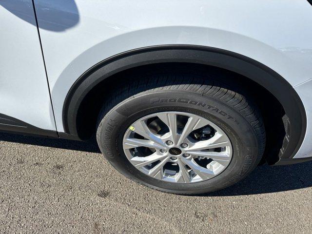 Photo of 2025 Space Silver Ford Escape