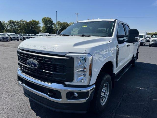 Photo of 2026 Oxford White Ford F-250
