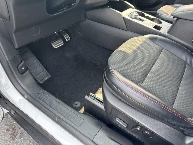 Photo of 2023 Oxford White Ford Escape