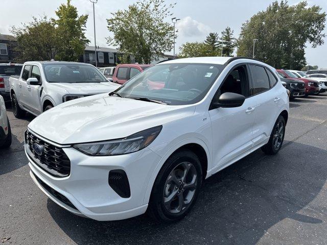 Photo of 2023 Oxford White Ford Escape