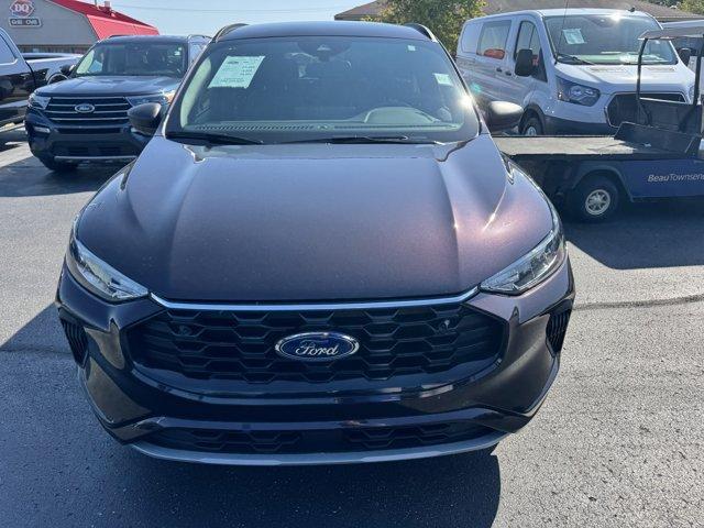 Photo of 2023 Cinnabar Red Metallic Ford Escape