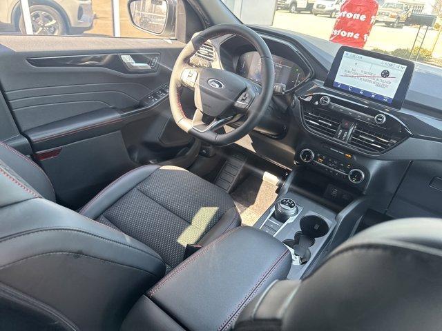 Photo of 2025 Space Silver Ford Escape