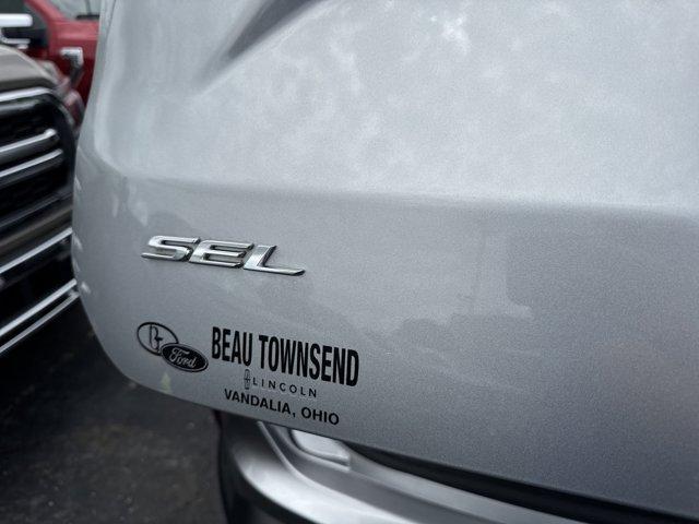 Photo of 2024 Iconic Silver Ford Edge