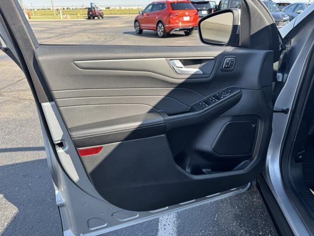 Photo of 2023 Iconic Silver Ford Escape