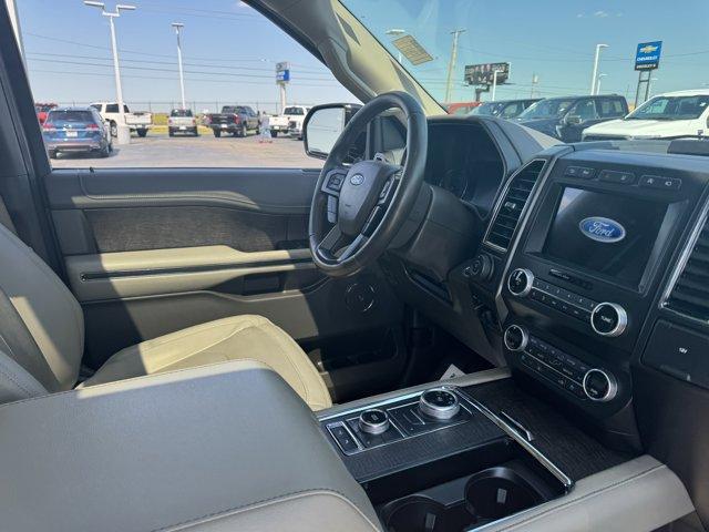 Photo of 2021 Agate Black Metallic Ford Expedition