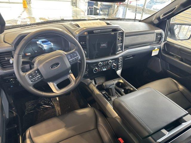 Photo of 2025 Oxford White Ford F-150