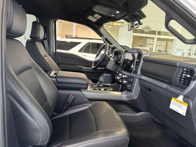 Photo of 2025 Oxford White Ford F-150