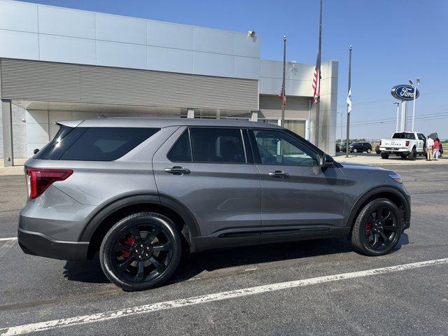 Photo of 2021 Carbonized Gray Metallic Ford Explorer