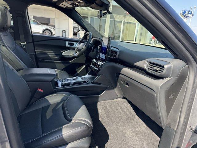 Photo of 2021 Carbonized Gray Metallic Ford Explorer