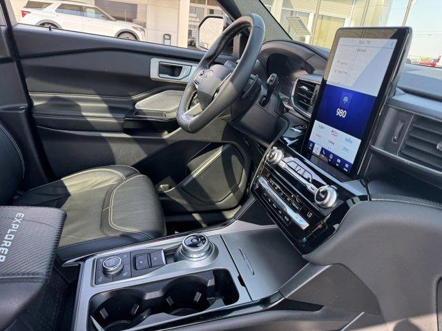 Photo of 2021 Carbonized Gray Metallic Ford Explorer