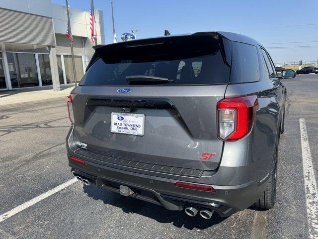 Photo of 2021 Carbonized Gray Metallic Ford Explorer