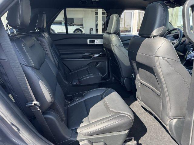 Photo of 2021 Carbonized Gray Metallic Ford Explorer