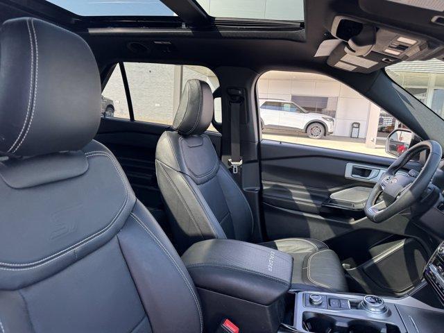 Photo of 2021 Carbonized Gray Metallic Ford Explorer