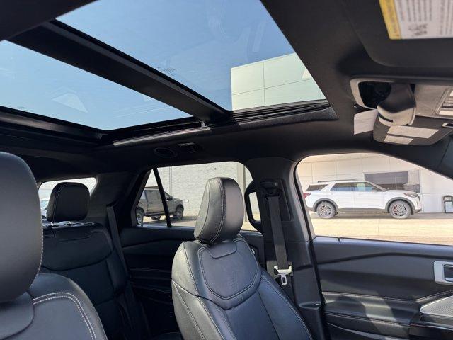 Photo of 2021 Carbonized Gray Metallic Ford Explorer