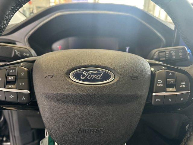 Photo of 2025 Carbonized Gray Metallic Ford Escape