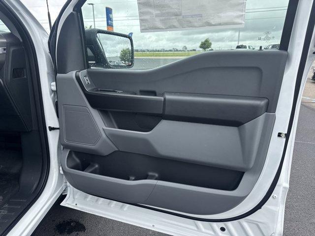 Photo of 2025 Oxford White Ford F-150