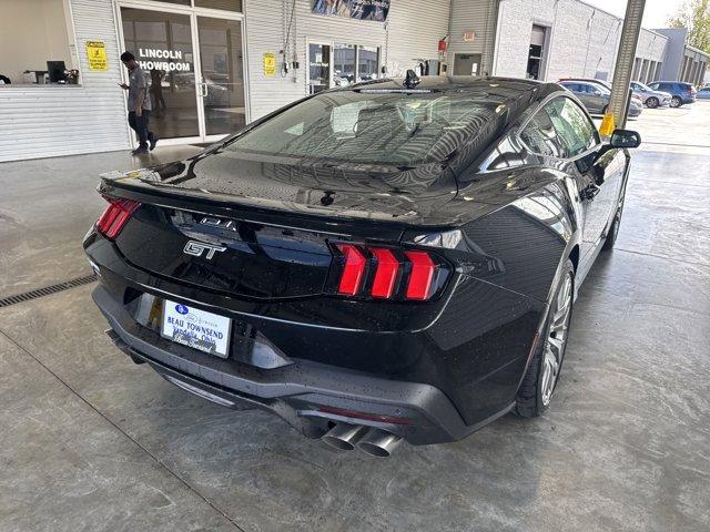 Photo of 2025 Shadow Black Ford Mustang