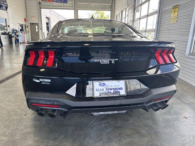 Photo of 2025 Shadow Black Ford Mustang