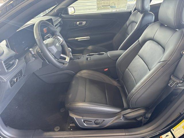 Photo of 2025 Shadow Black Ford Mustang