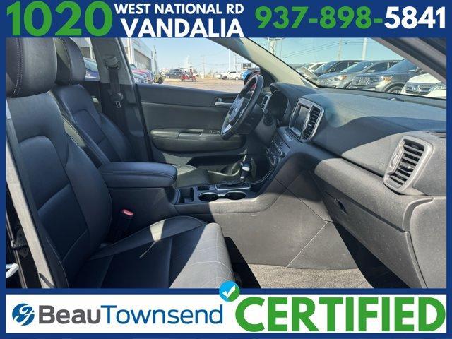 Photo of 2017 Black Cherry Kia Sportage