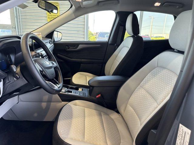 Photo of 2025 Vapor Blue Metallic Ford Escape