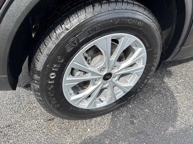 Photo of 2023 Cinnabar Red Ford Escape