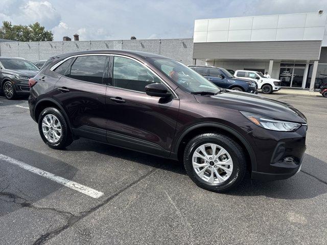 Photo of 2023 Cinnabar Red Ford Escape