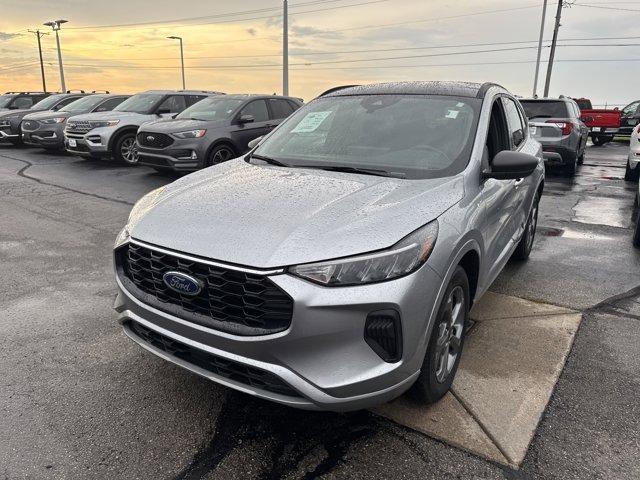 Photo of 2023 Iconic Silver Ford Escape