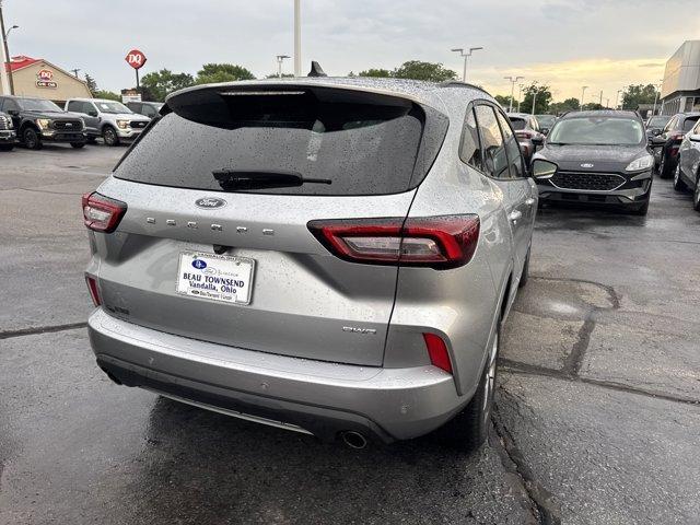 Photo of 2023 Iconic Silver Ford Escape