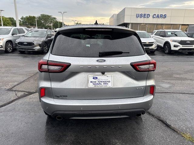 Photo of 2023 Iconic Silver Ford Escape