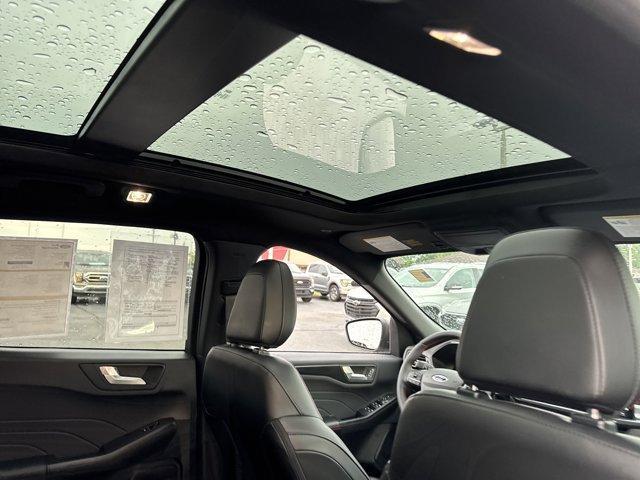 Photo of 2023 Iconic Silver Ford Escape