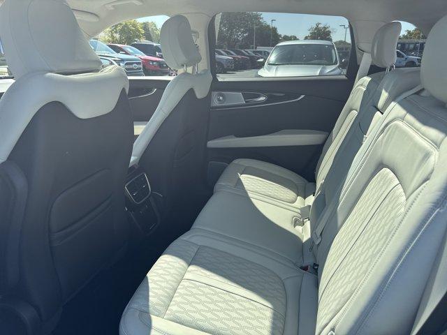 Photo of 2022 Pristine White Lincoln Nautilus