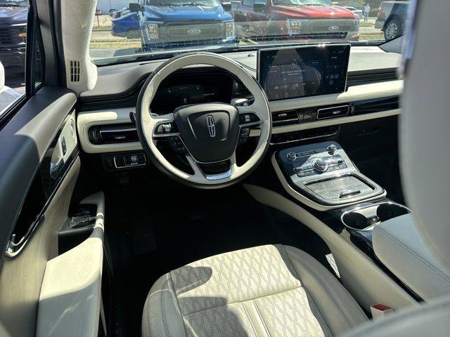 Photo of 2022 Pristine White Lincoln Nautilus