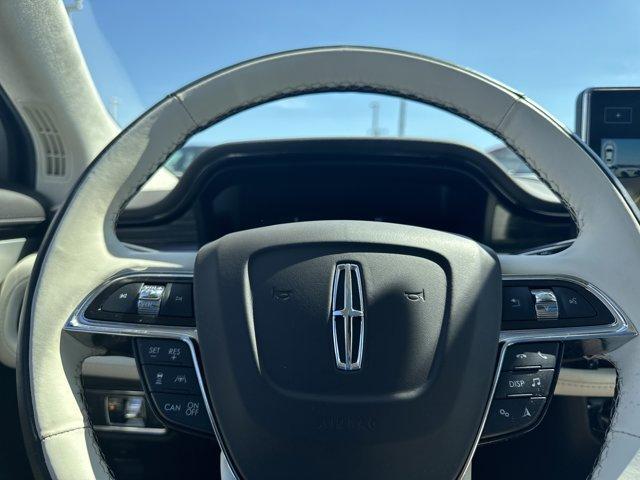 Photo of 2022 Pristine White Lincoln Nautilus