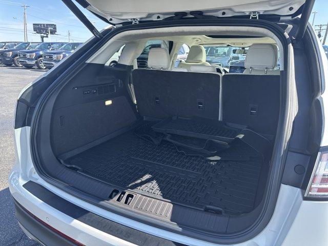 Photo of 2022 Pristine White Lincoln Nautilus