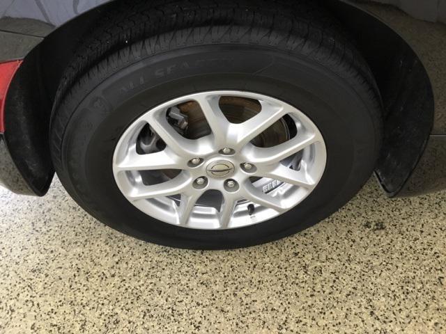 Photo of 2022 Brilliant Black Crystal Pearlcoat Chrysler Pacifica