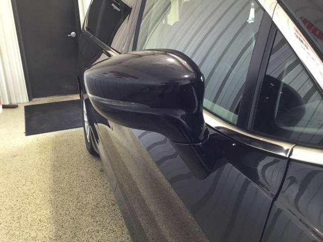 Photo of 2022 Brilliant Black Crystal Pearlcoat Chrysler Pacifica