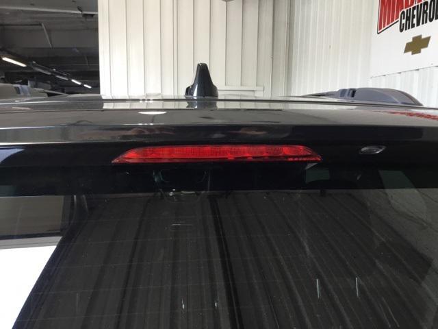 Photo of 2022 Brilliant Black Crystal Pearlcoat Chrysler Pacifica