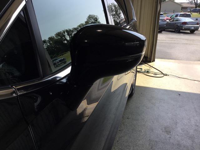 Photo of 2022 Brilliant Black Crystal Pearlcoat Chrysler Pacifica