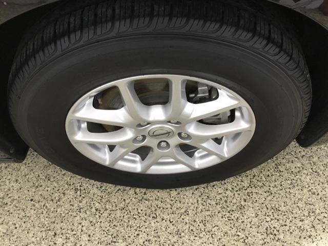 Photo of 2022 Brilliant Black Crystal Pearlcoat Chrysler Pacifica