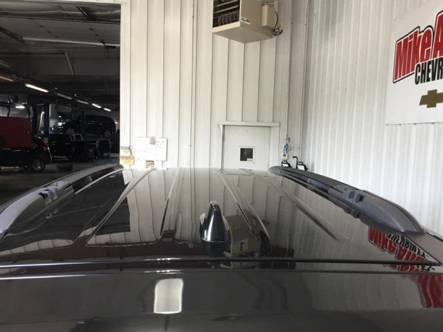 Photo of 2022 Brilliant Black Crystal Pearlcoat Chrysler Pacifica