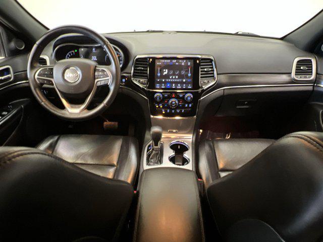 Photo of 2019 Walnut Brown Metallic Clearcoat Jeep Grand Cherokee