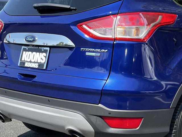 Photo of 2016 Deep Impact Blue Ford Escape