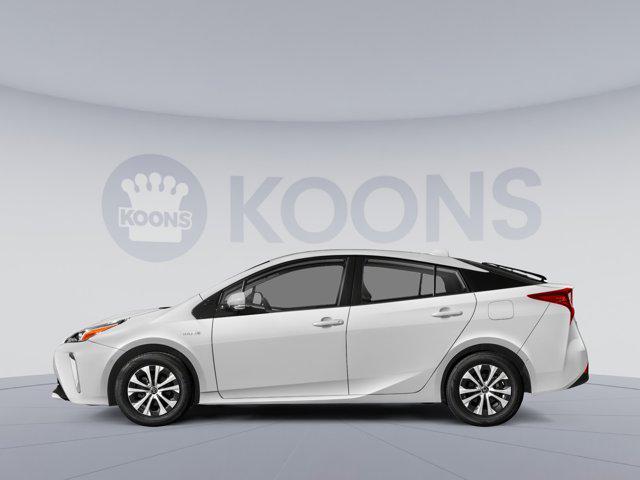 Photo of 2022 White Toyota Prius