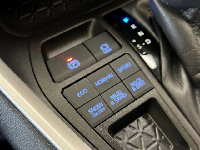 Photo of 2022 Silver Sky Metallic Toyota RAV4