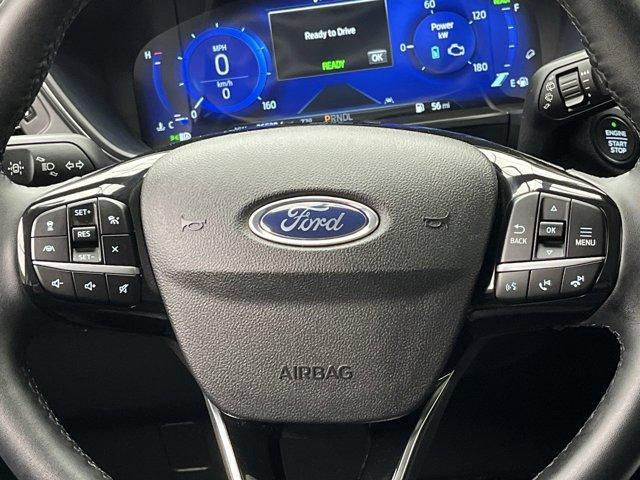 Photo of 2022 Agate Black Metallic Ford Escape