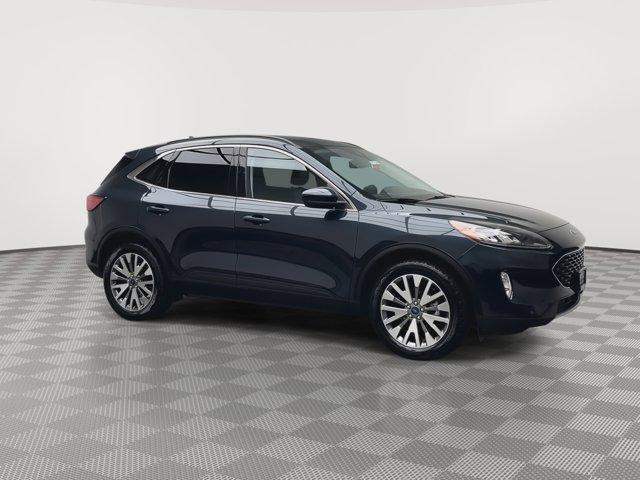 Photo of 2022 Agate Black Metallic Ford Escape