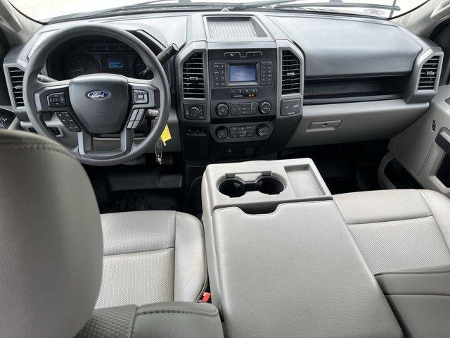 Photo of 2022 Oxford White Ford F-350