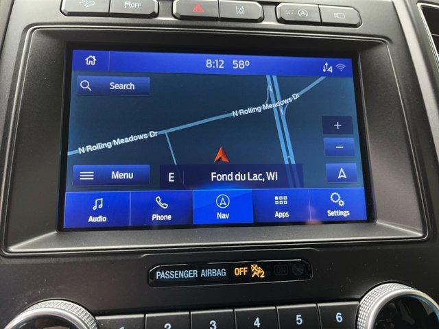 Photo of 2021 Star White Ford Expedition