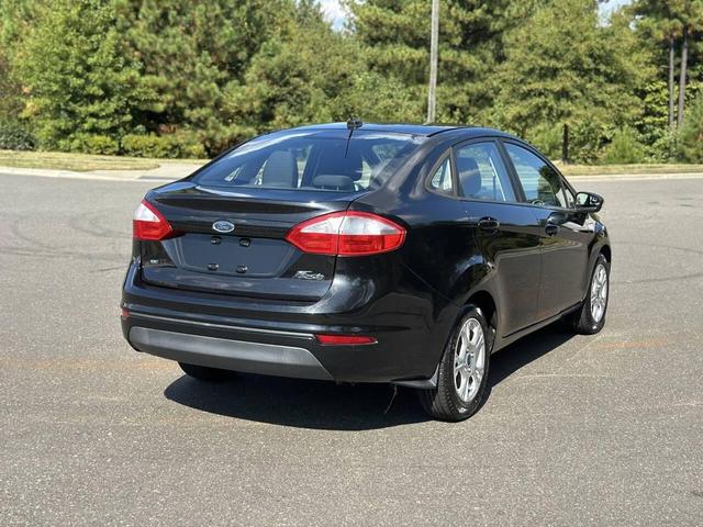 Photo of 2014 Tuxedo Black Metallic Ford Fiesta